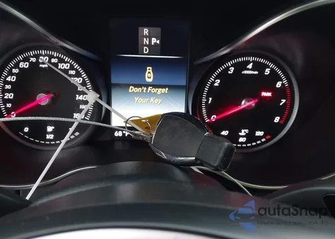 2016 Mercedes-Benz C 300 4Matic из США, поврежденный, VIN 55SWF4KB9GU169796